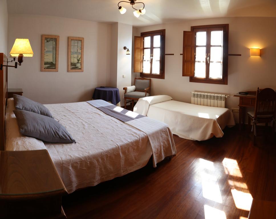 Casa De Aldea La Pumariega 호텔 Caces 외부 사진